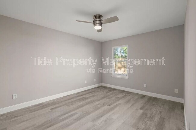 Building Photo - 1240 Maryland Dr