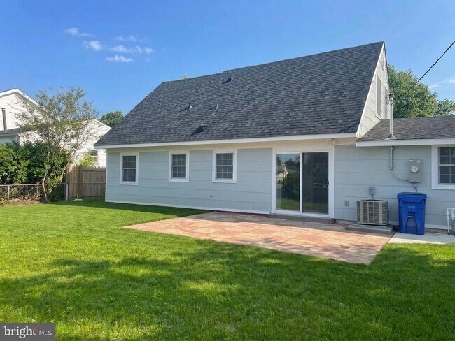 Building Photo - 2803 Barberry Ln