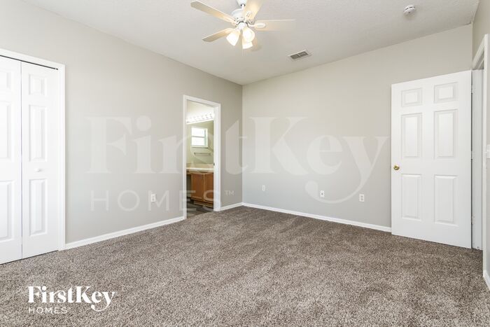Building Photo - 651 Cotulla Dr
