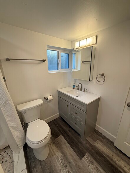 Building Photo - 5454 45th Ave SW