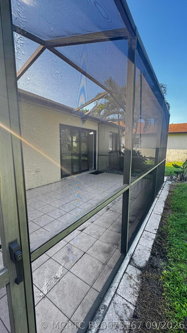 Building Photo - 20970 Concord Green Dr W