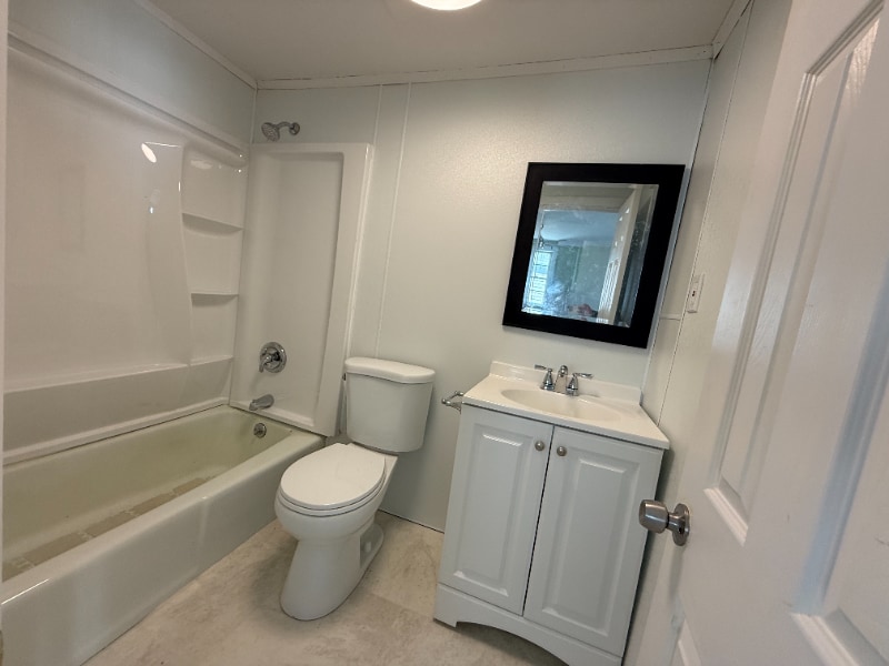 Building Photo - 13 F St