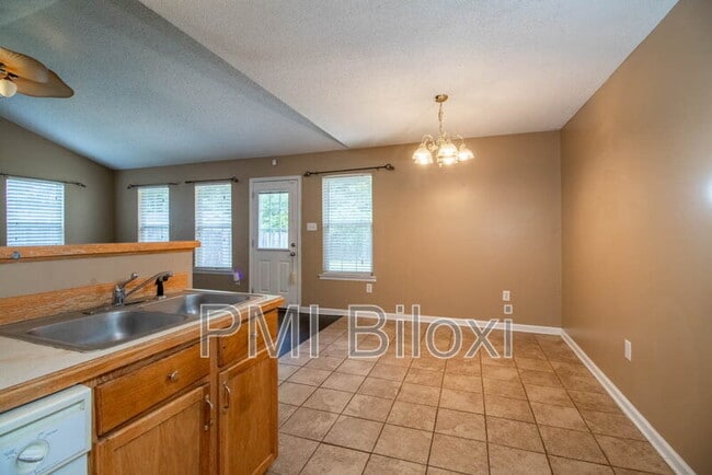 Building Photo - 14045 Dunnbarton Dr