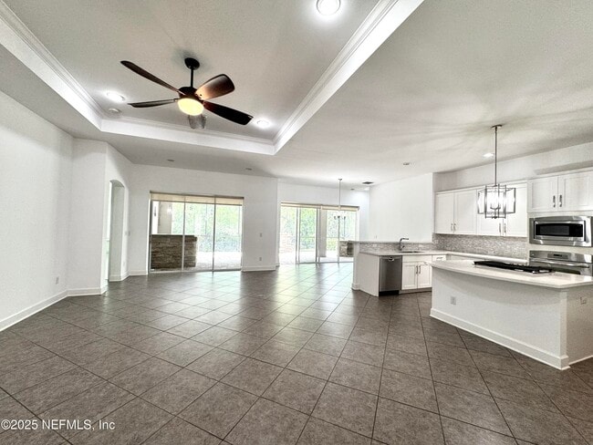 Building Photo - 559 Majestic Eagle Dr