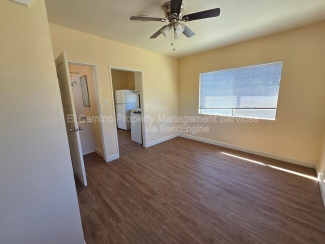 Building Photo - 4013 Live Oak St