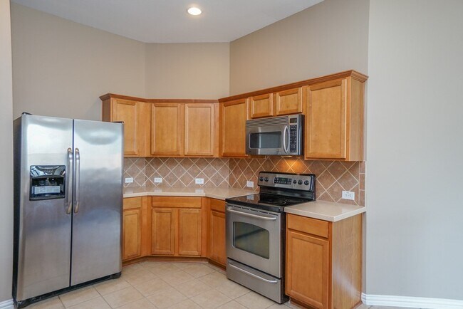 Building Photo - 7102 Thistlewood Park Ct