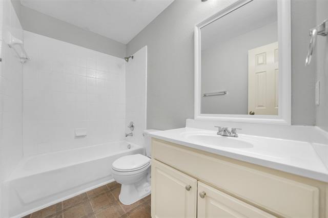 Building Photo - 208 Del Cano Dr