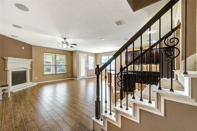 Building Photo - 18318 Russett Green Dr