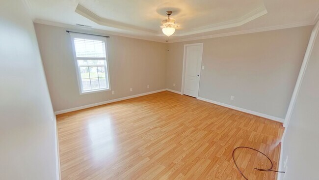 Building Photo - 622 Thorncliff Dr