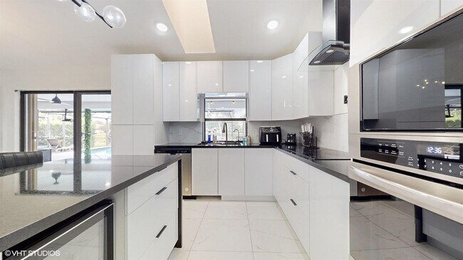 Building Photo - 13947 Geranium Pl