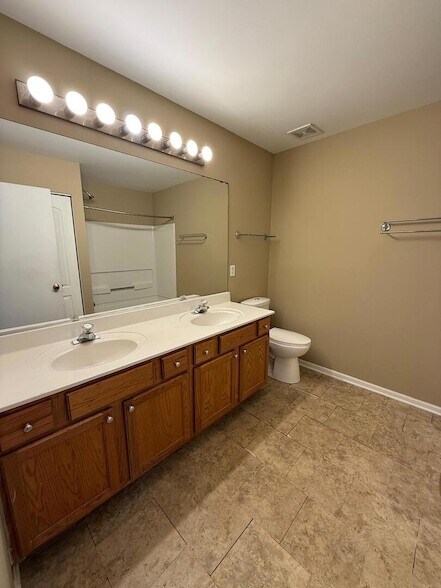 Building Photo - 2376 Sunrise Ct
