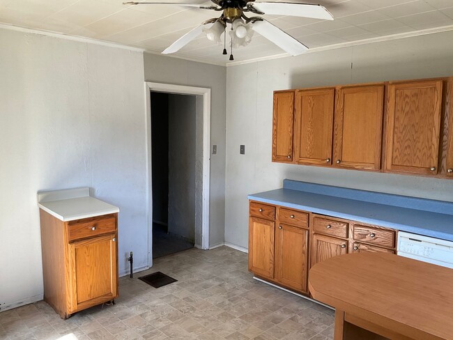 Building Photo - Charming 3-Bedroom 1 bath rental home in H...