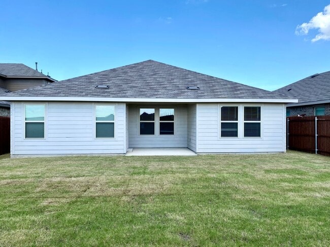 Building Photo - 5111 Knob Hl Dr