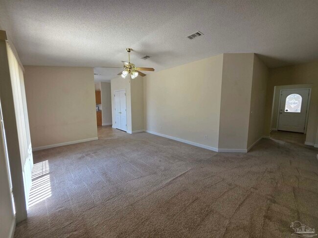 Building Photo - 720 Buoy Dr