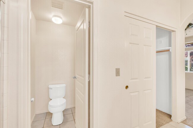 Building Photo - 8566 Aspen Brook Way