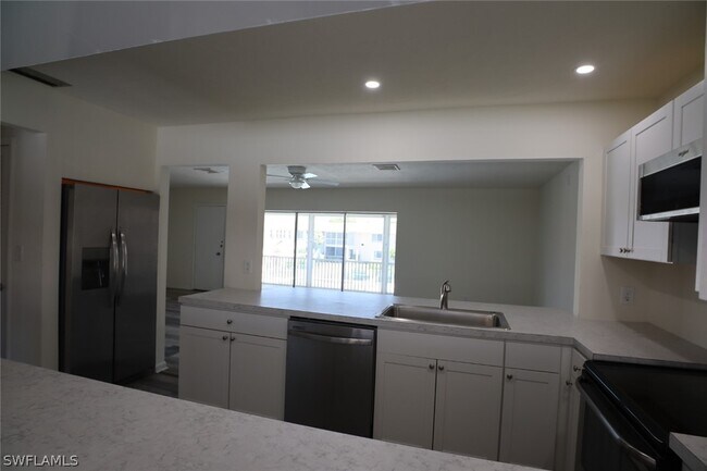 Building Photo - 4012 Coronado Pkwy