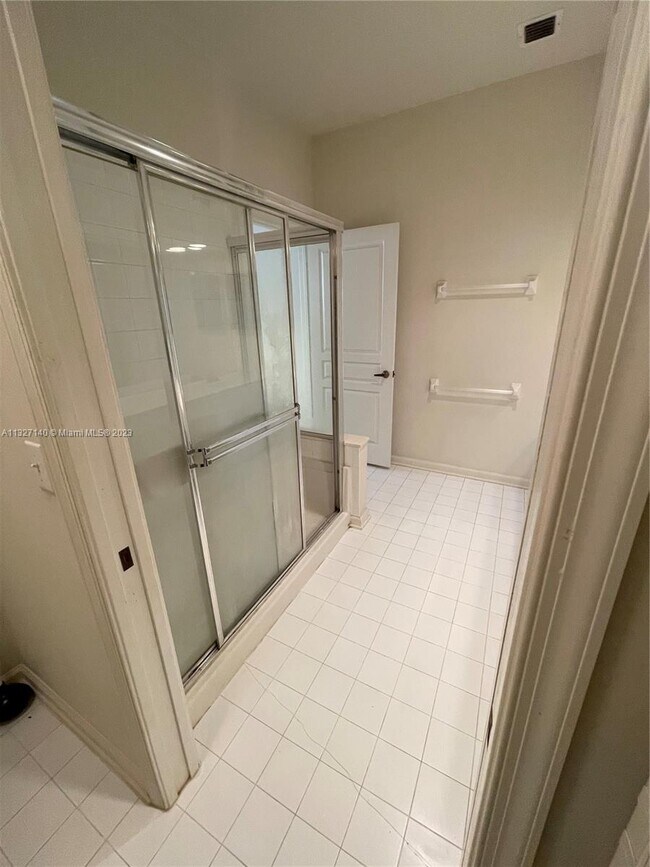 Building Photo - 5893 Plum Harbor Cir