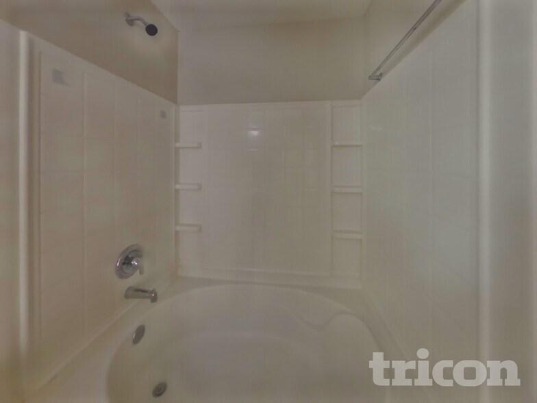 Building Photo - 2934 Ludwig Dr