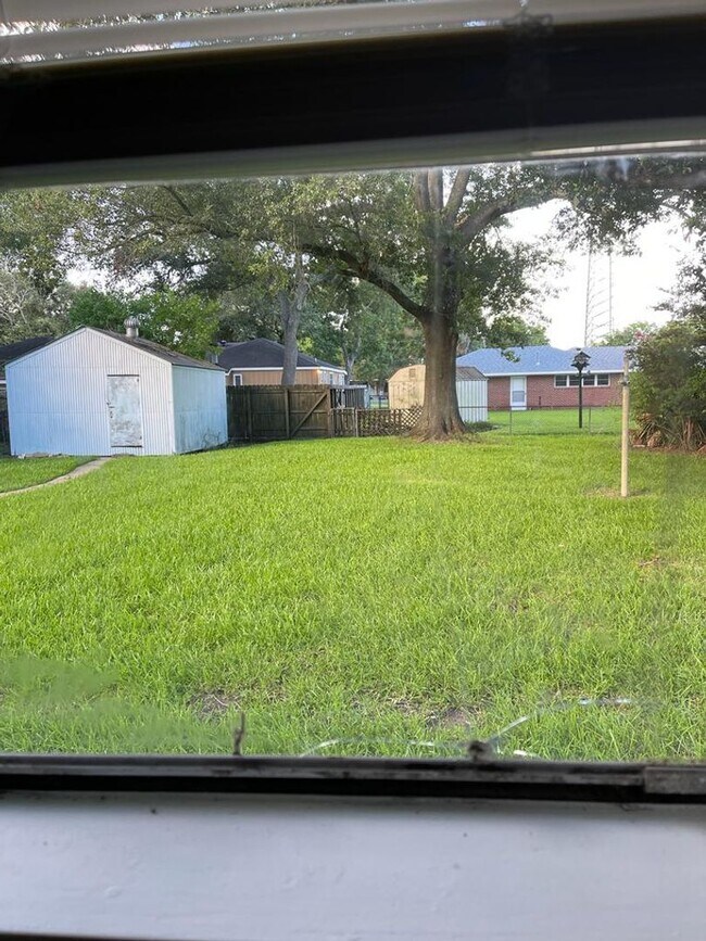 Building Photo - 3022 Berry Ave