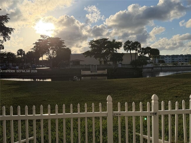 Building Photo - 8100 Sunrise Lakes Blvd