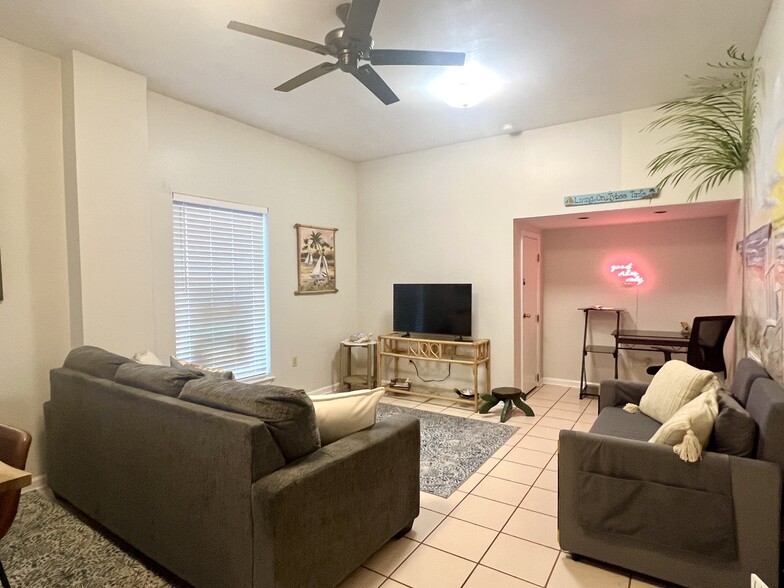 Unit A - 301 Butler Ave