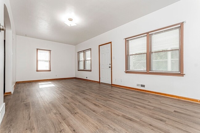 Building Photo - Single Family Home