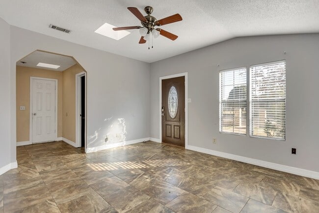 Building Photo - 1322 Wilson St