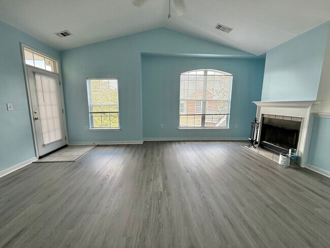 Building Photo - 925 Dorchester Pl
