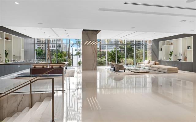 Building Photo - 300 Biscayne Boulevard Way