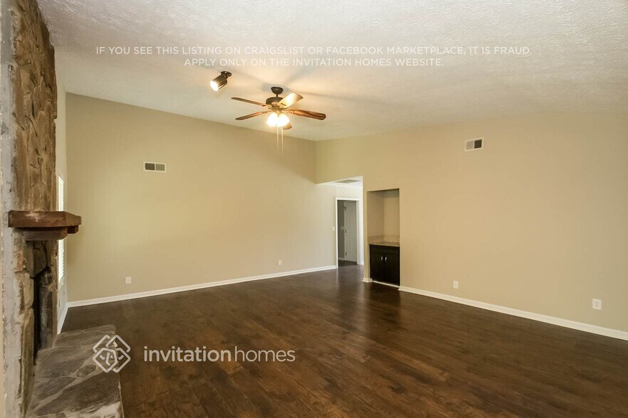 Building Photo - 204 Sunnybrook Ct