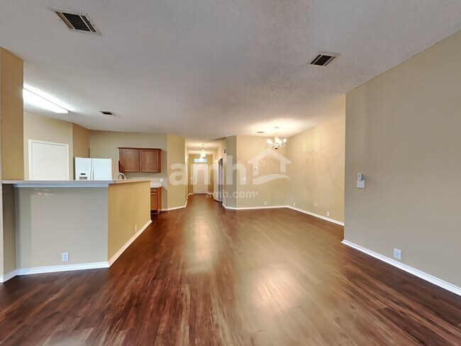 Building Photo - 1420 Mosscreek Dr