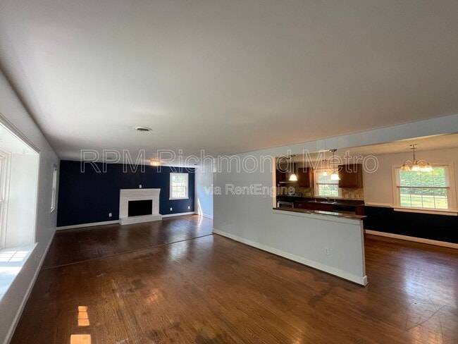 Building Photo - 3600 Ghent Dr