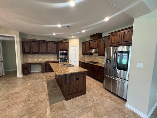 Building Photo - 410 Catalina Ln