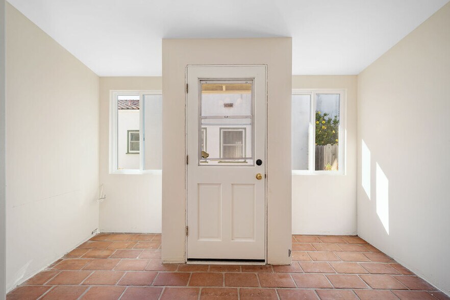 Building Photo - 59 Chorro St