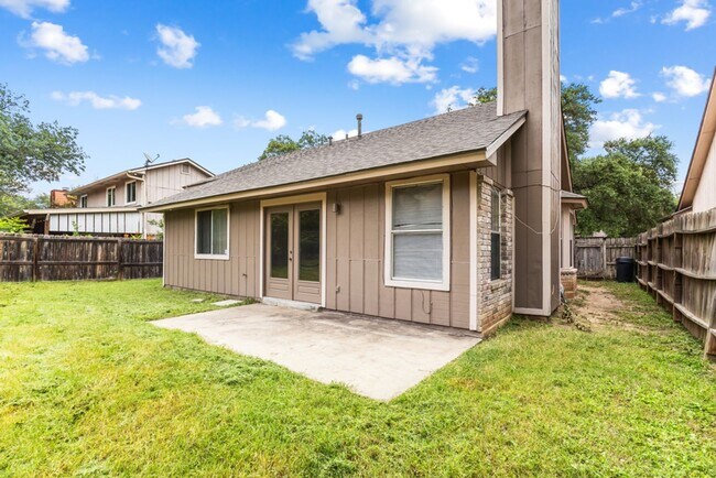 Building Photo - 8007 Forest Crossing