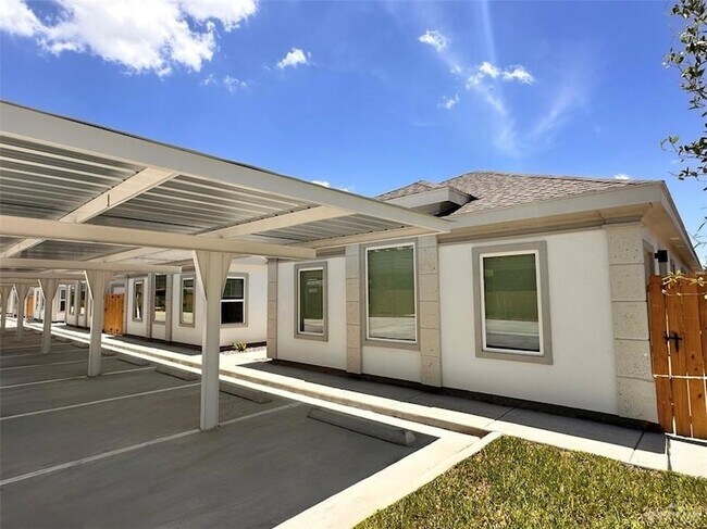 Primary Photo - 740 N Alamo Rd