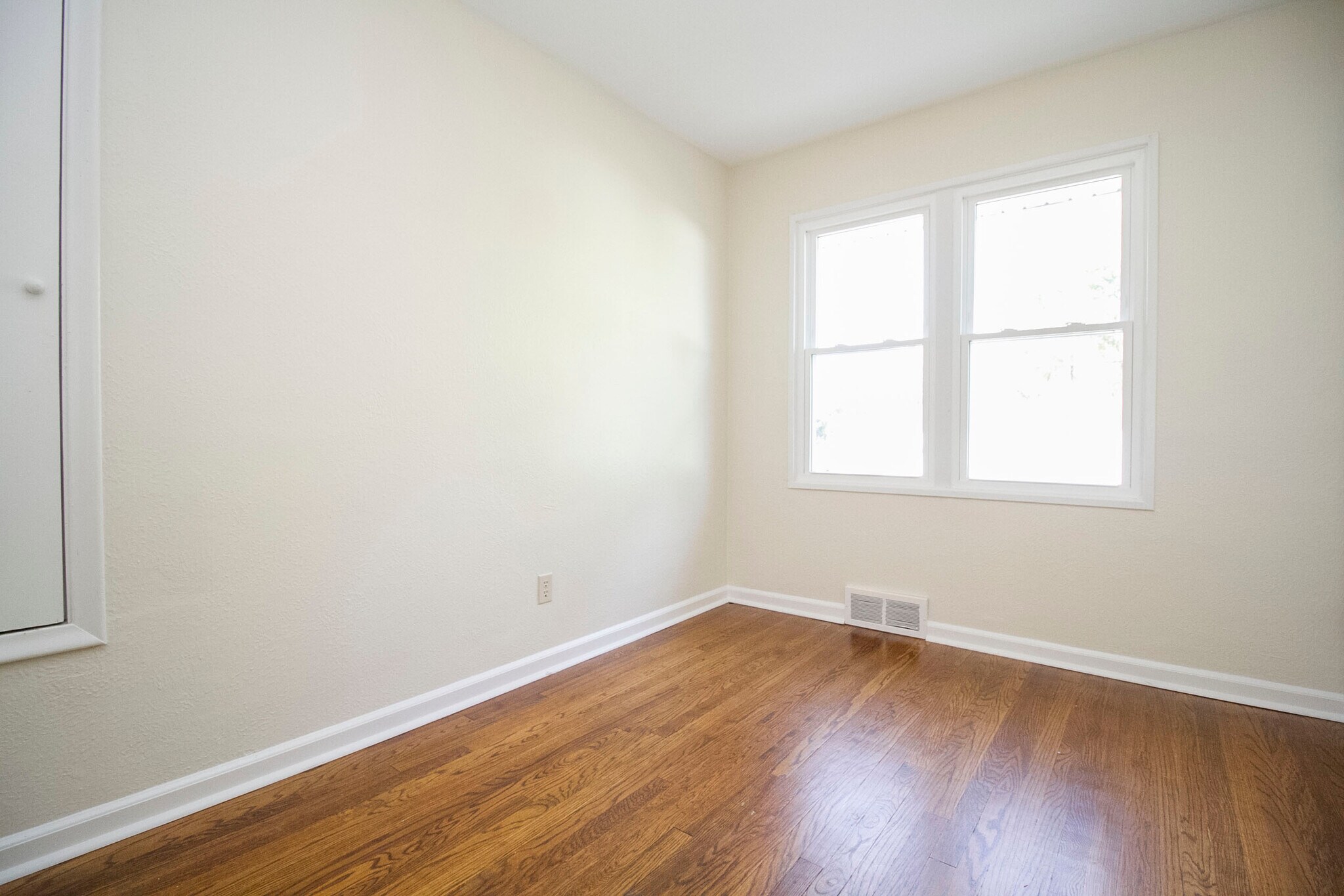 Building Photo - 1758 Talbot St