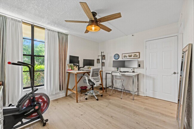 Building Photo - 21 Royal Palm Way