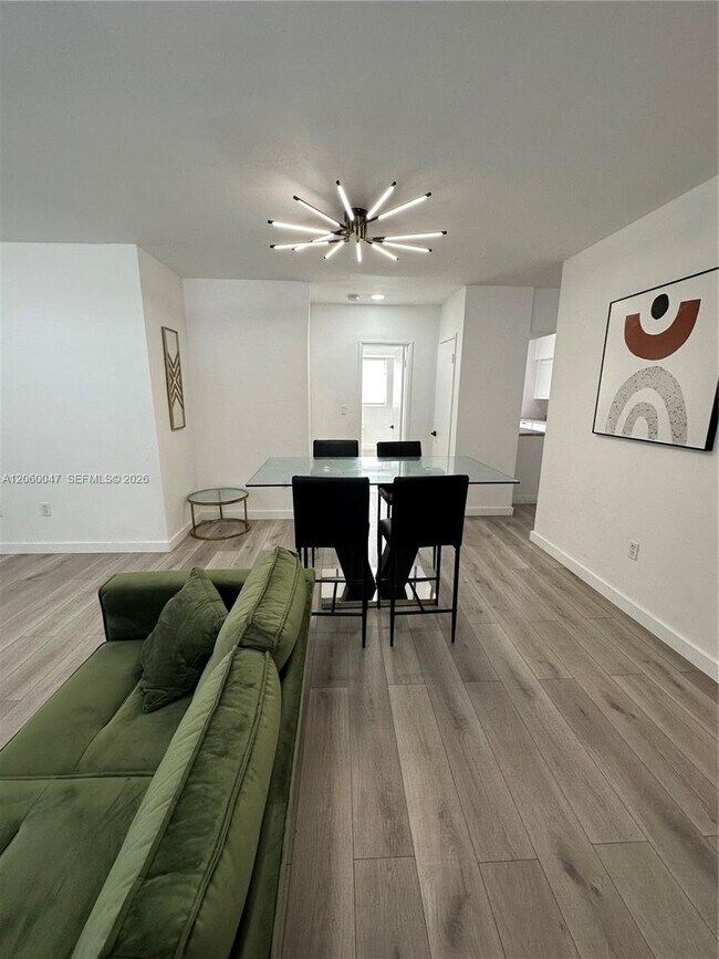 Building Photo - 316 Surfside Blvd