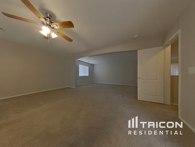 Building Photo - 23885 Chambers St