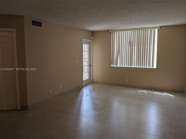 Building Photo - 4015 W McNab Rd