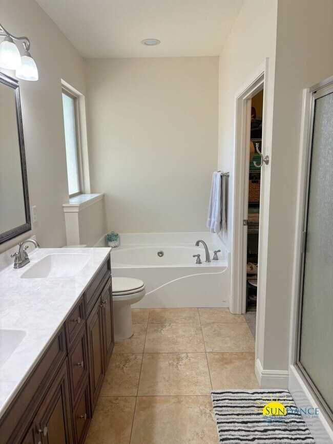 Building Photo - Spacious 4BR/2BA Home in Fort Walton Beach Near Eglin Parkway!