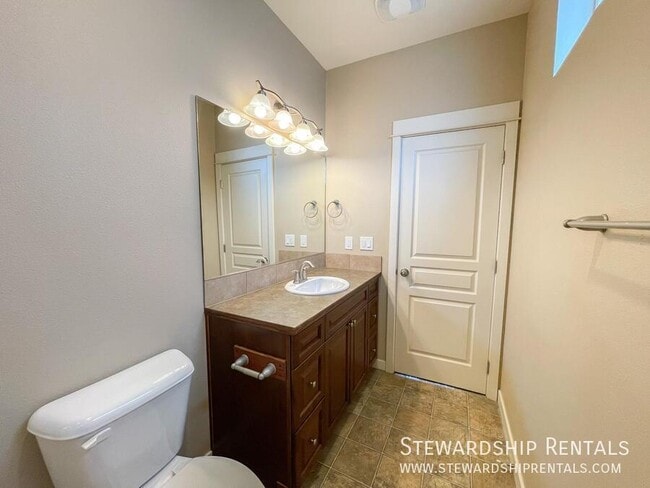 Building Photo - 1752 Mill St