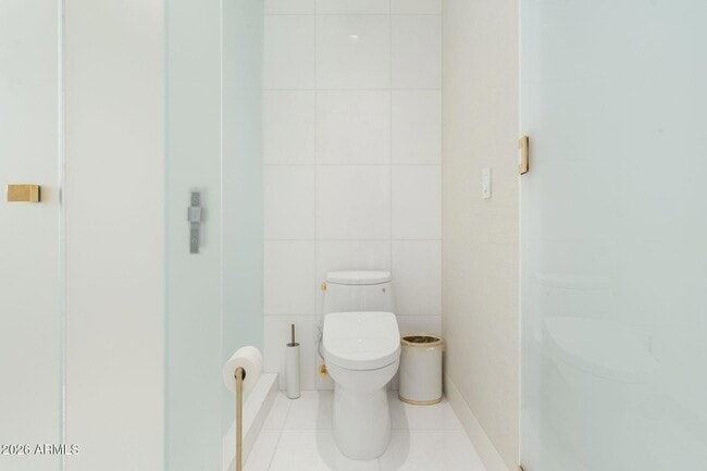 Building Photo - 6587 N Palmeraie Blvd