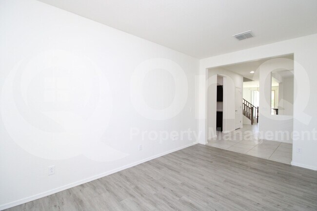 Building Photo - 1819 W Bonanza Dr
