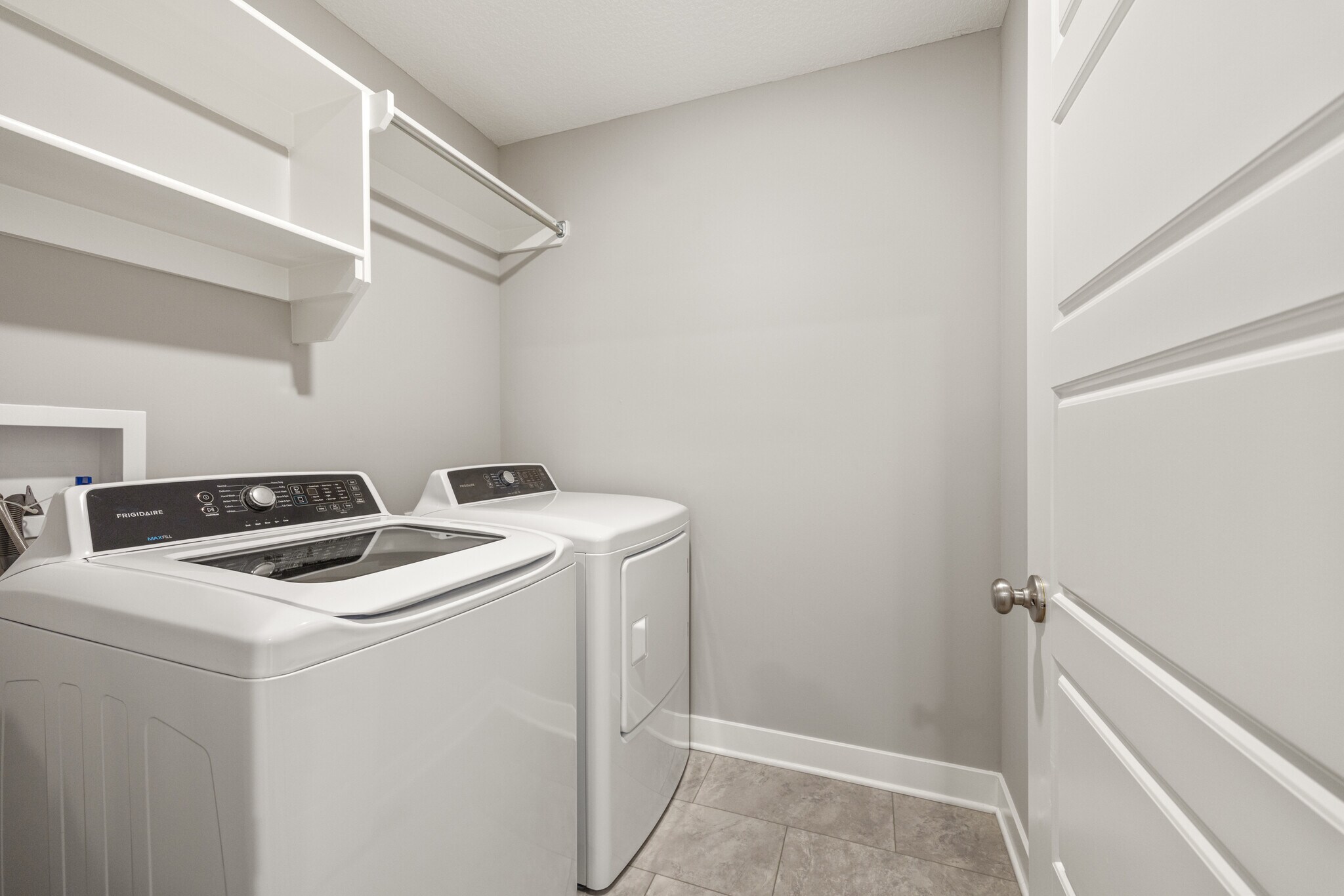 Laundry Rm with W&D & Shelves - 13305 W 180th St