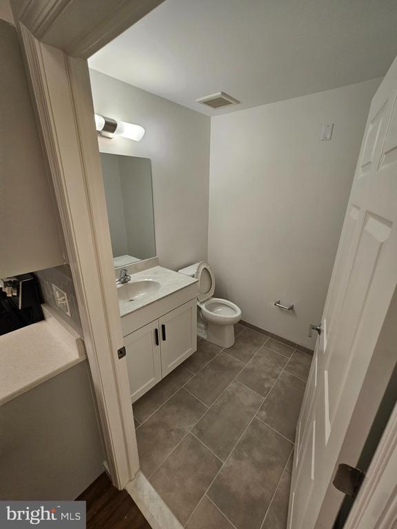 Building Photo - 200 Hamilton Ave