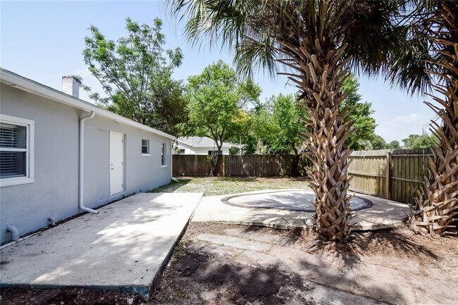 Building Photo - 5224 Puritan Ave