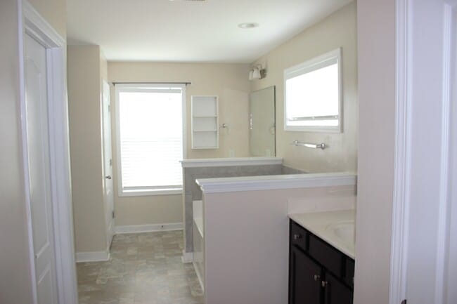 Building Photo - 2143 Stafford Dr