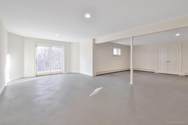 Building Photo - 34 Renfrew Rd